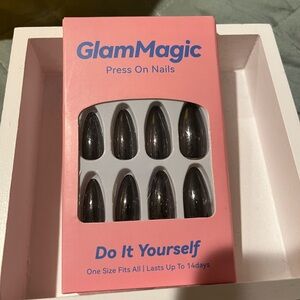 GlamMagic Black Press On Nails